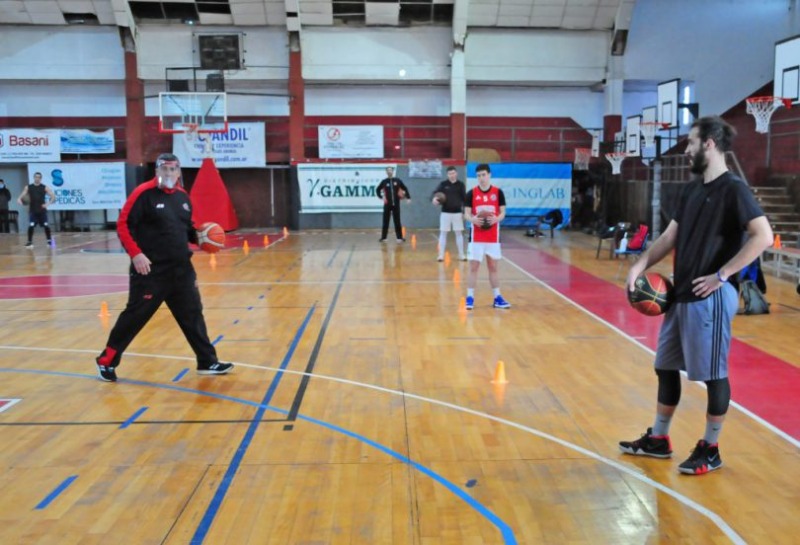 Independiente de Tandil volvi a interrumpir sus prcticas